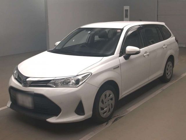 50016 Toyota Corolla fielder NKE165G 2018 г. (TAA Kantou)